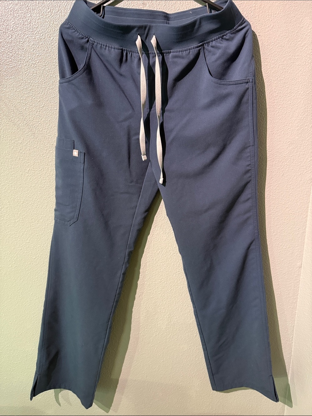 FIGS Women’s cargo style scrub pants. Dark Harbor. Size small.